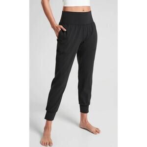 Athleta salutation joggers size Large / black work out yoga lounge pants